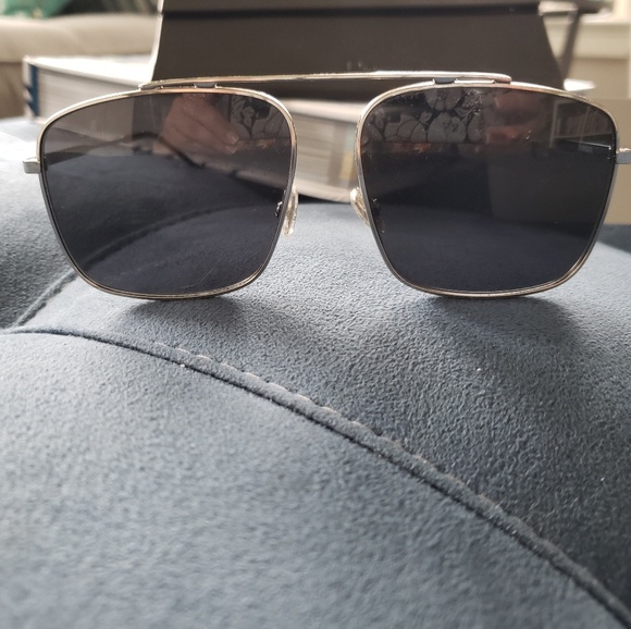 Christian Dior Sunglasses - Picture 2 of 4